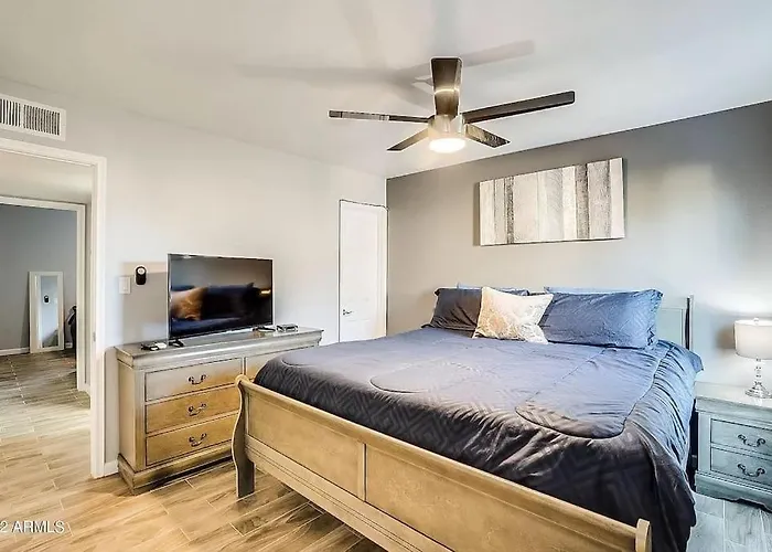 Holiday home Premium Townhome Near Old Town W Pool