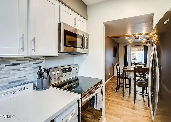 Holiday home Premium Townhome Near Old Town W Pool