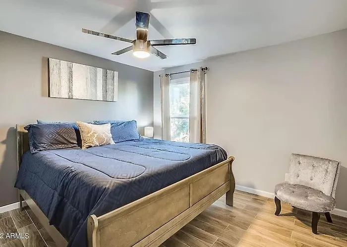 Premium Townhome Near Old Town W Pool Holiday home *